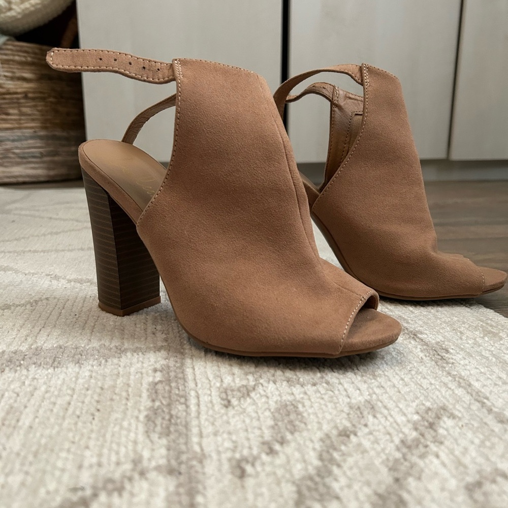 Lulus Tan Peep-Toe Heels